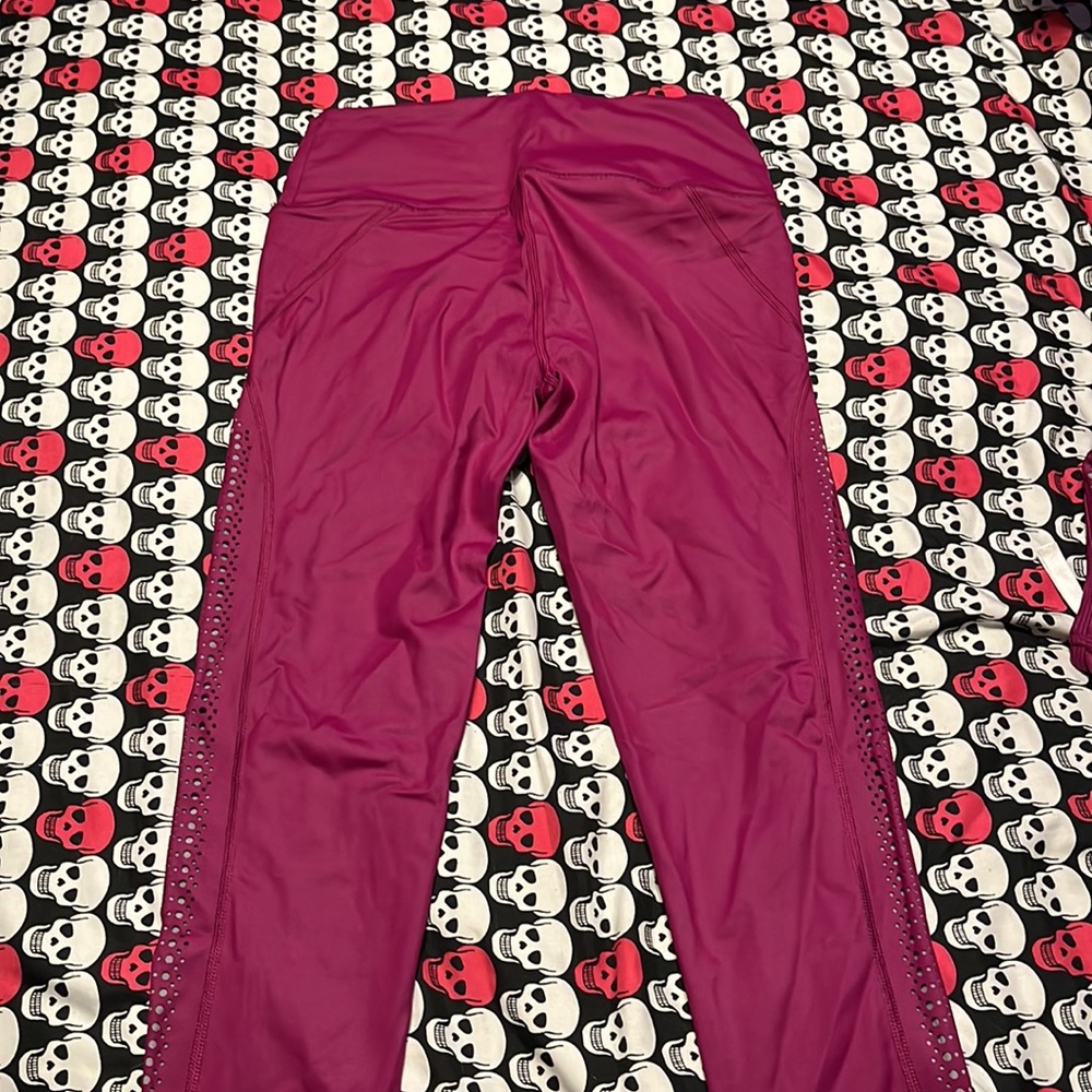 Victoria Secret Knockout Matching Workout Set - Picture 6 of 7